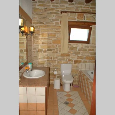 Villa Manios *