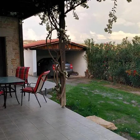 Villa Manios